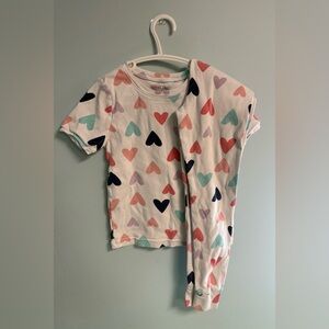 Kirkland Signature White with Hearts 2 Piece Pajama, Girl Size 6, T-Shirt & Pant